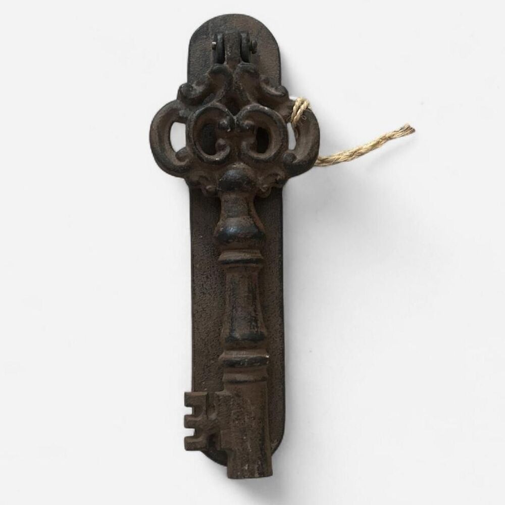 Cast Iron Skeleton Key Door Knocker